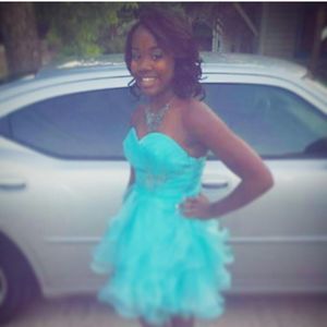 Meet your Posher, Julia